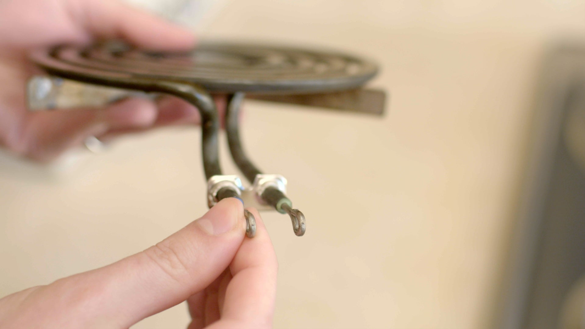 Burner coil prongs